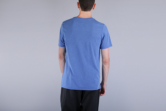 Мужская футболка Nike Dry Basketball T-Shirt (899433-456) - фото 4 картинки