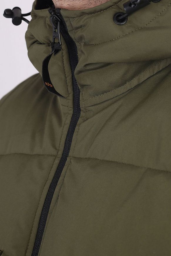 Мужская куртка Alpha Industries Hooded Puffer Jacket (MJH52500C1 dark green) - фото 9 картинки
