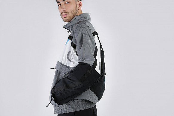 Мужская куртка Nike NikeLab Hooded Jacket (CD6368-012) - фото 4 картинки