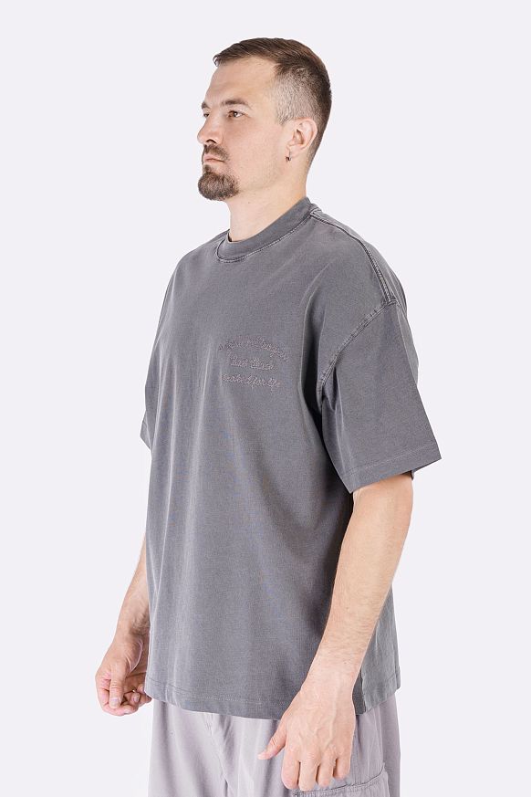 Мужская футболка Carhartt WIP S/S Bait Shack T-Shirt (I034660-black garm dyd) - фото 3 картинки