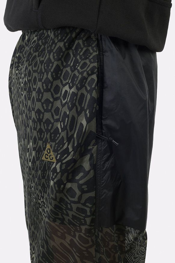 Мужские брюки Nike Dri-FIT ACG Happy Arachnid Pants (DB4101-355) - фото 2 картинки