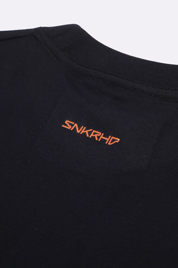 Мужская футболка Sneakerhead Shark TN Tee (SNKHD-tee-shark-red) - фото 4 картинки