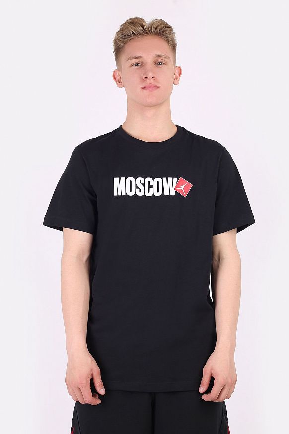 Мужская футболка Jordan Moscow Short-Sleeve T-Shirt (DD8038-010) - фото 2 картинки