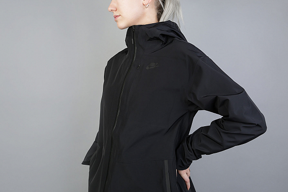 Женская куртка Nike Tech Women's Jacket (883489-010)