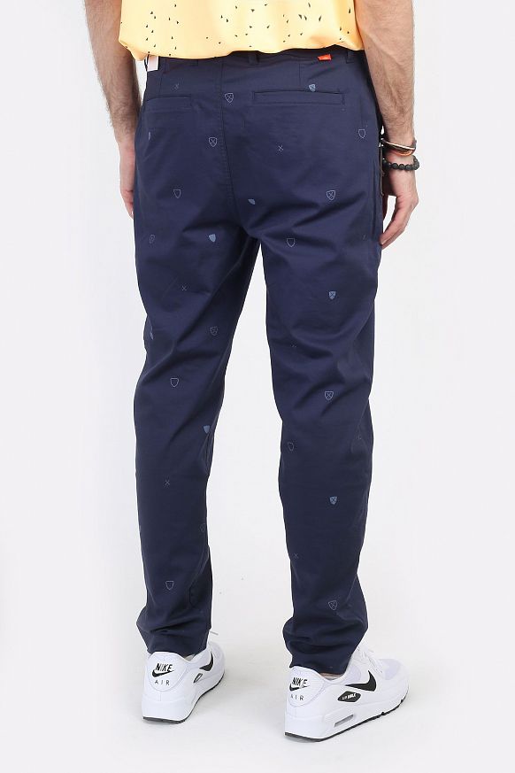 Мужские брюки Nike Dri-Fit UV Chino Print Pant (DH1288-010) - фото 4 картинки