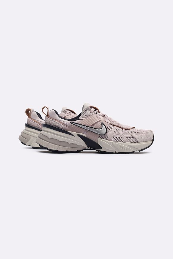 Женские кроссовки Nike WMNS V2K Run (FN6703-001)