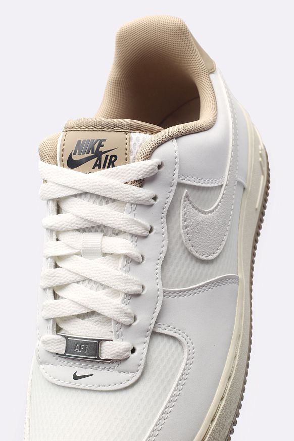 Мужские кроссовки Nike Air Force 1 '07 LV8 (FZ5225-100) - фото 2 картинки