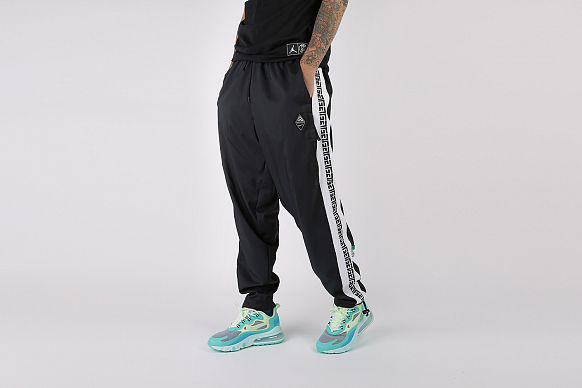 Мужские брюки Nike Giannis Logo Pant (CD9552-010)