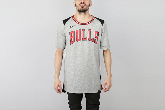Мужская футболка Nike NBA Chicago Bulls Fan Dri-Fit Tee (860286-063)