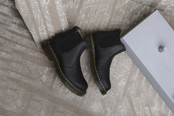 Мужские ботинки Dr. Martens Wintergrip (24040001)