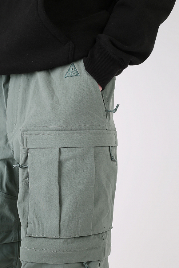 Мужские брюки Nike ACG Smith Summit Cargo Trousers (CV0655-365) - фото 2 картинки