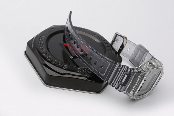 Часы Casio G-Shock (DW-5600SK-1ER) - фото 4 картинки