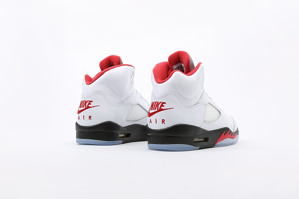 Мужские кроссовки Jordan 5 Retro (DA1911-102) - фото 2 картинки