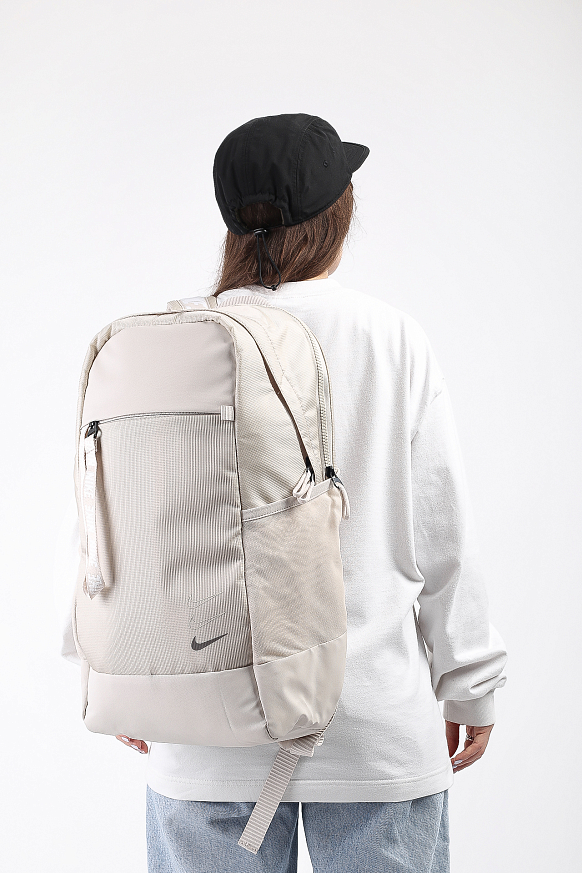 Рюкзак Nike Essentials Backpack (BA6143-104)
