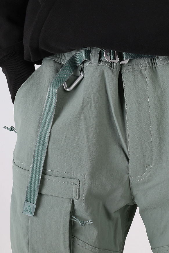 Мужские брюки Nike ACG Smith Summit Cargo Trousers (CV0655-365) - фото 4 картинки