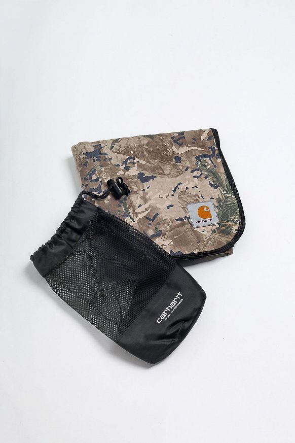 Полотенце Carhartt WIP Packable Microfiber Towel - Camo Combi (I025215-camo combi,desert) - фото 2 картинки