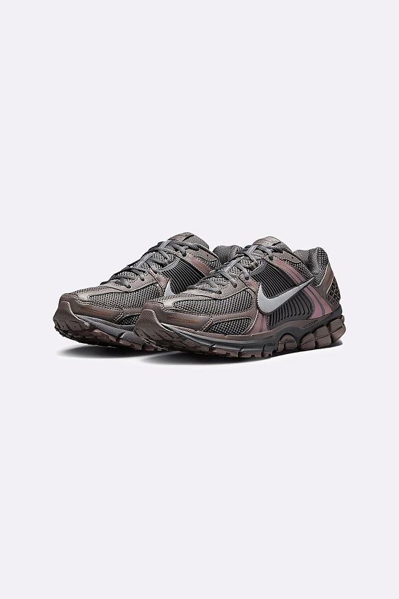 Мужские кроссовки Nike Air Zoom Vomero 5 (HF5493-201) - фото 2 картинки