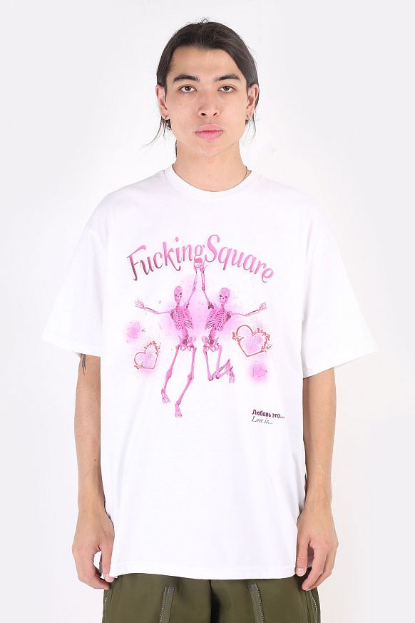 Мужская футболка FUKSQRE Pinkskeletons Tee (Pinkskeletons-white)