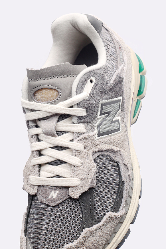 Мужские кроссовки New Balance 2002R (M2002RDA) - фото 2 картинки