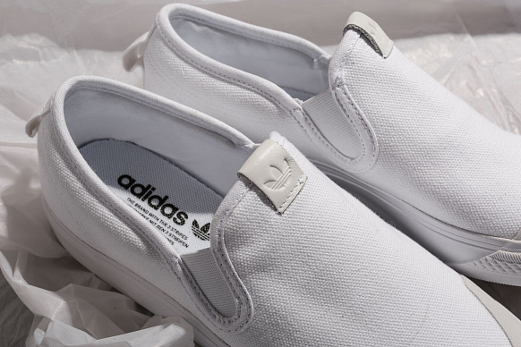 Женские кроссовки adidas Originals Nizza Slipon W (CQ3103) - фото 5 картинки
