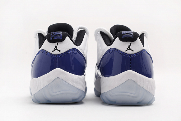 Женские кроссовки Jordan WMNS 11 Retro Low (AH7860-100) - фото 2 картинки