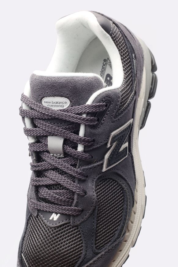 Мужские кроссовки New Balance 2002 (M2002RFL) - фото 2 картинки