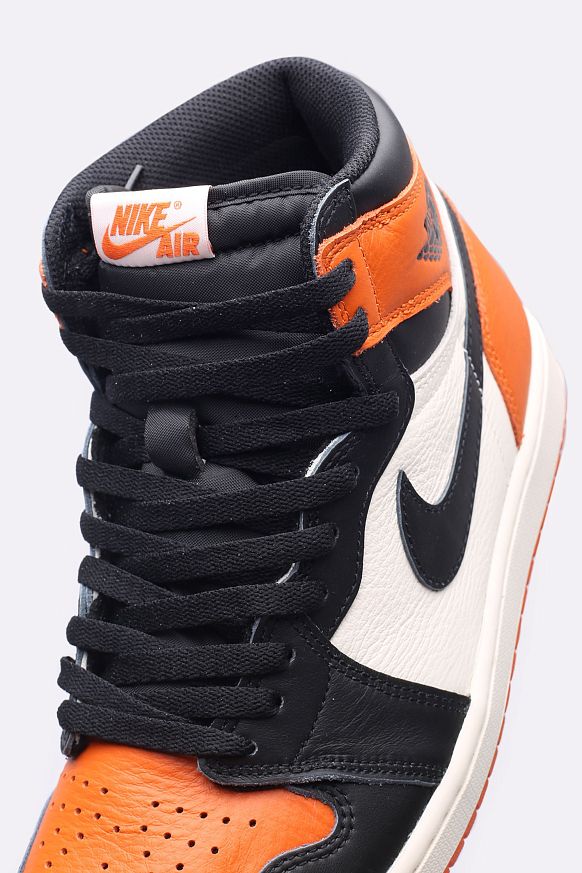Мужские кроссовки Jordan 1 Retro High (DZ5485-008) - фото 2 картинки