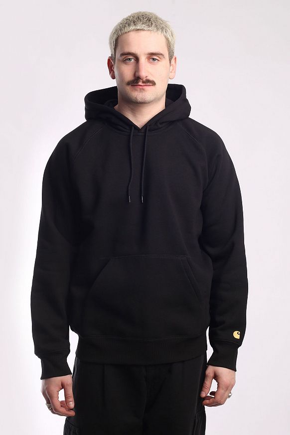 Мужская толстовка Carhartt WIP Hooded Chase Sweat (I026384-black/gold) - фото 2 картинки