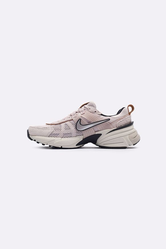 Женские кроссовки Nike WMNS V2K Run (FN6703-001) - фото 2 картинки