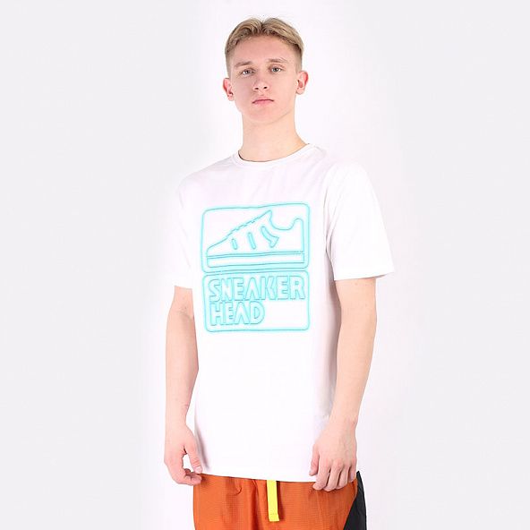 Футболка Sneakerhead Neon Light Tee