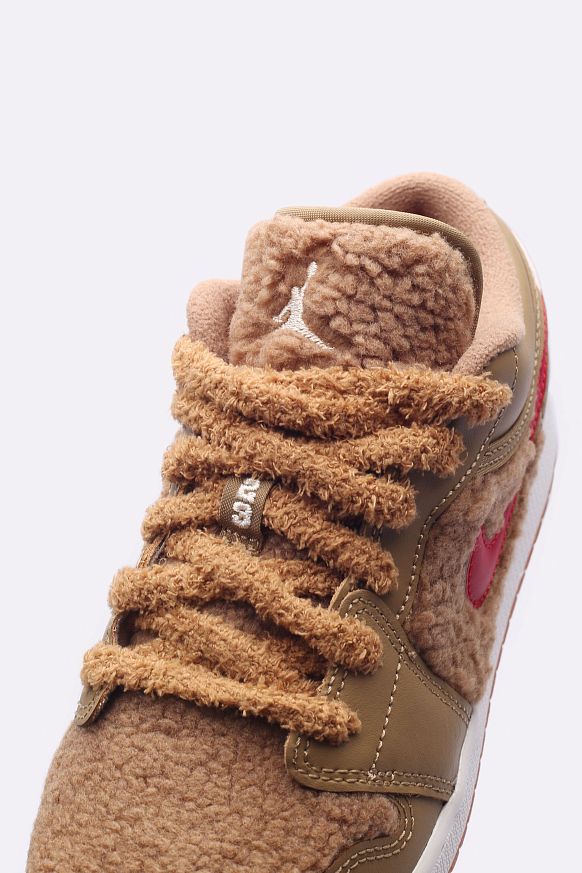 Женские кроссовки Jordan 1 Low UTL (GS) (DO2233-264") - фото 2 картинки