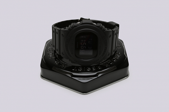 Часы Casio G-Shock DW-5750 (DW-5750E-1B) - фото 2 картинки