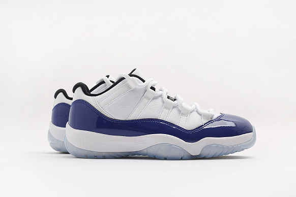 Женские кроссовки Jordan WMNS 11 Retro Low (AH7860-100)