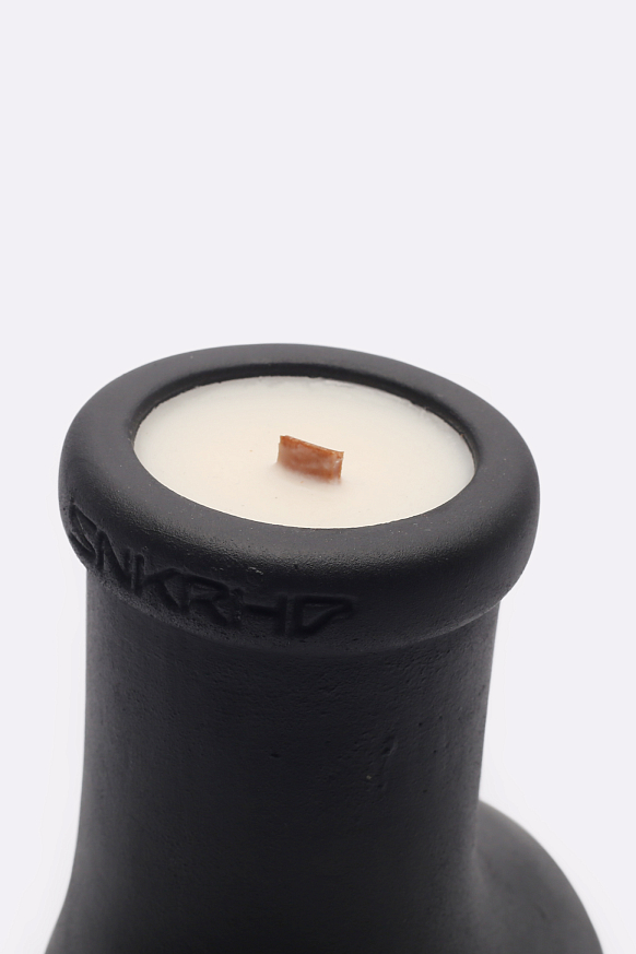 Аромасвеча с зажигалкой Sneakerhead Candle And Lighter (Bigblackbootny) - фото 5 картинки