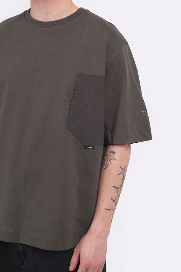 Мужская футболка KRAKATAU FALCON Oversize T-Shirt (Tm116-513-тём-елов) - фото 10 картинки