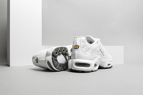 Мужские кроссовки Nike Air Max Plus (604133-139) - фото 3 картинки