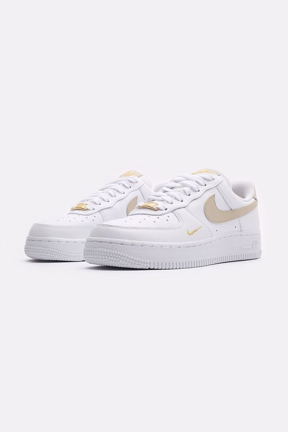Женские кроссовки Nike WMNS Air Force 1 '07 ESS (CZ0270-105) - фото 4 картинки