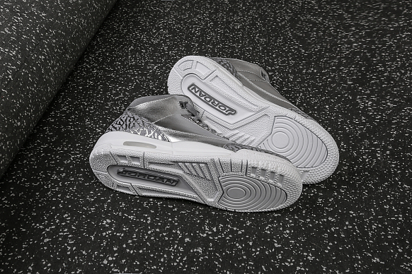 Женские кроссовки Jordan III Retro Prem HC (AA1243-020) - фото 2 картинки