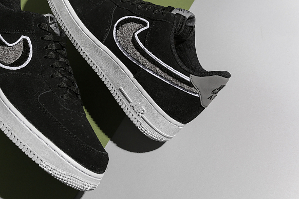 Мужские кроссовки Nike Air Force 1 '07 LV8 (823511-014) - фото 2 картинки