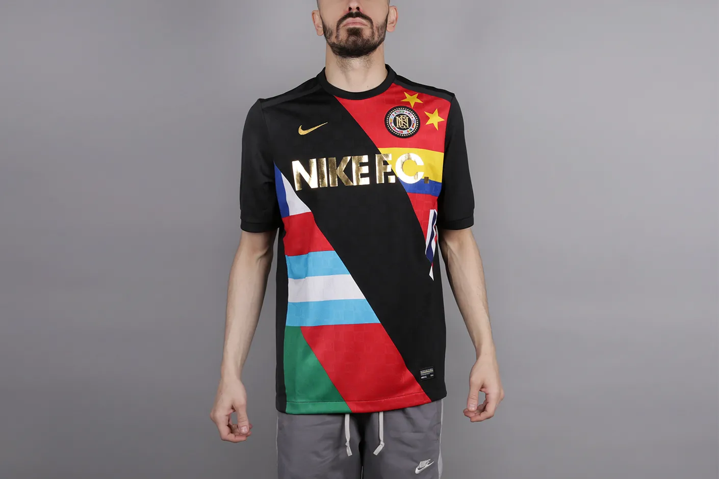Nike fc flag shirt deals