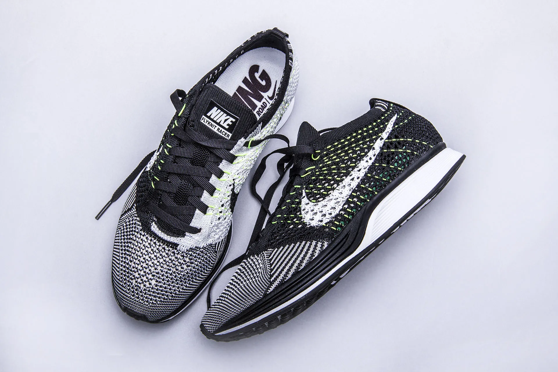 Nike Flyknit Racer 526628 011 Sneakerhead