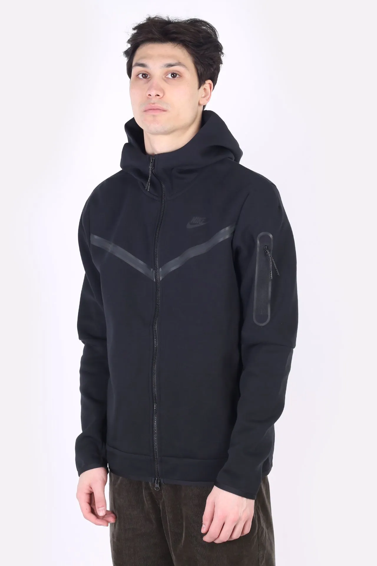 Nike tech fleece full zip black sale