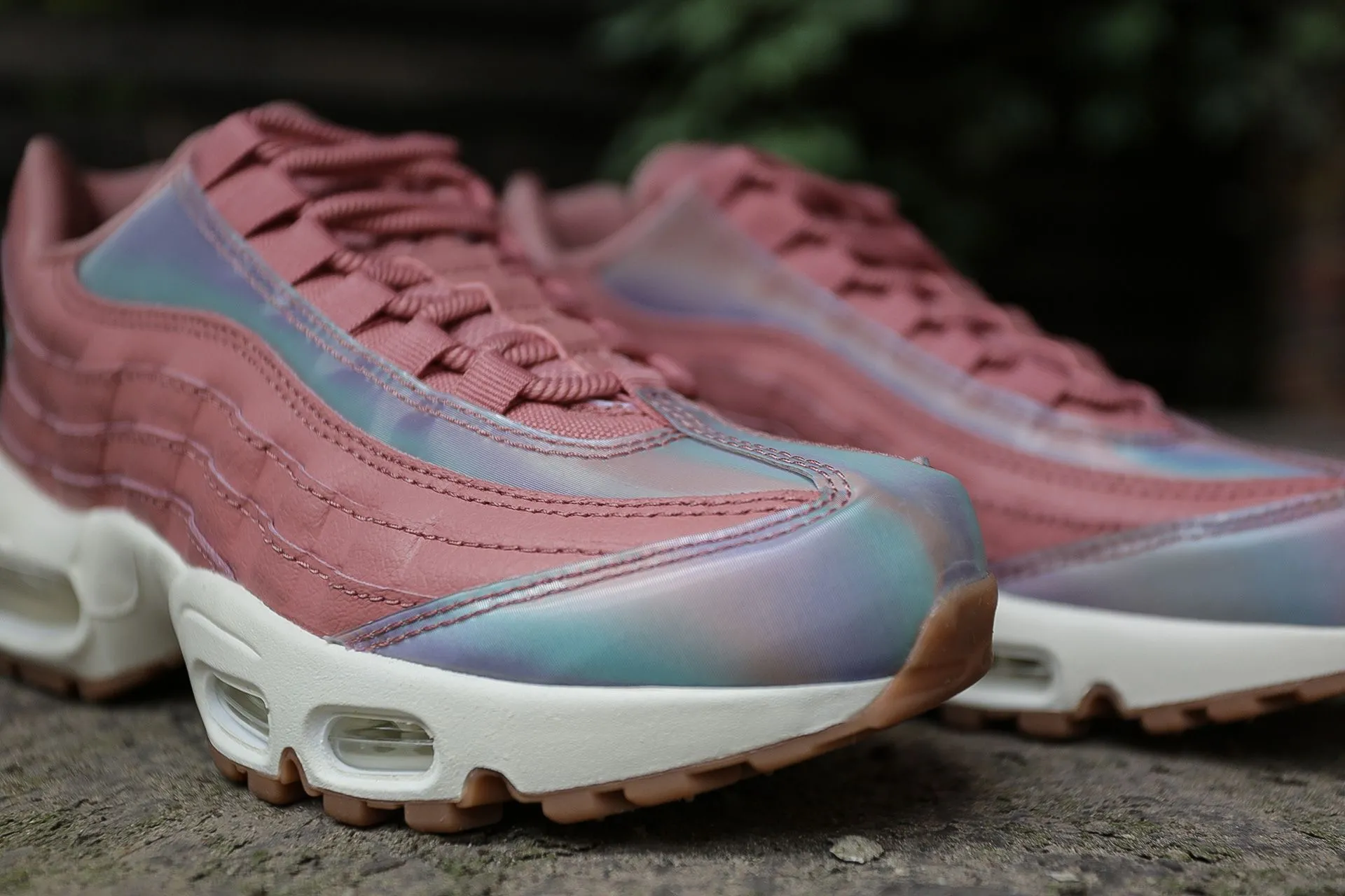 Nike WMNS Air Max 95 SE 918413 600 Sneakerhead