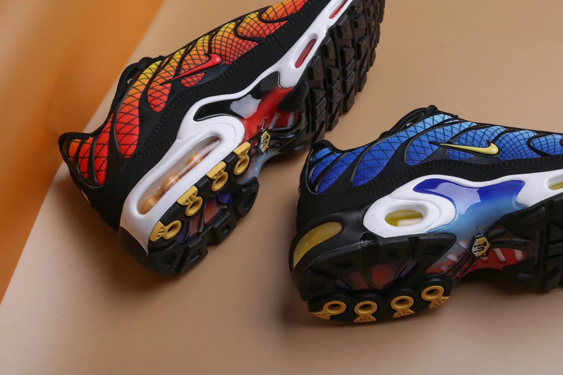 Nike air max plus tn se orange blue best sale