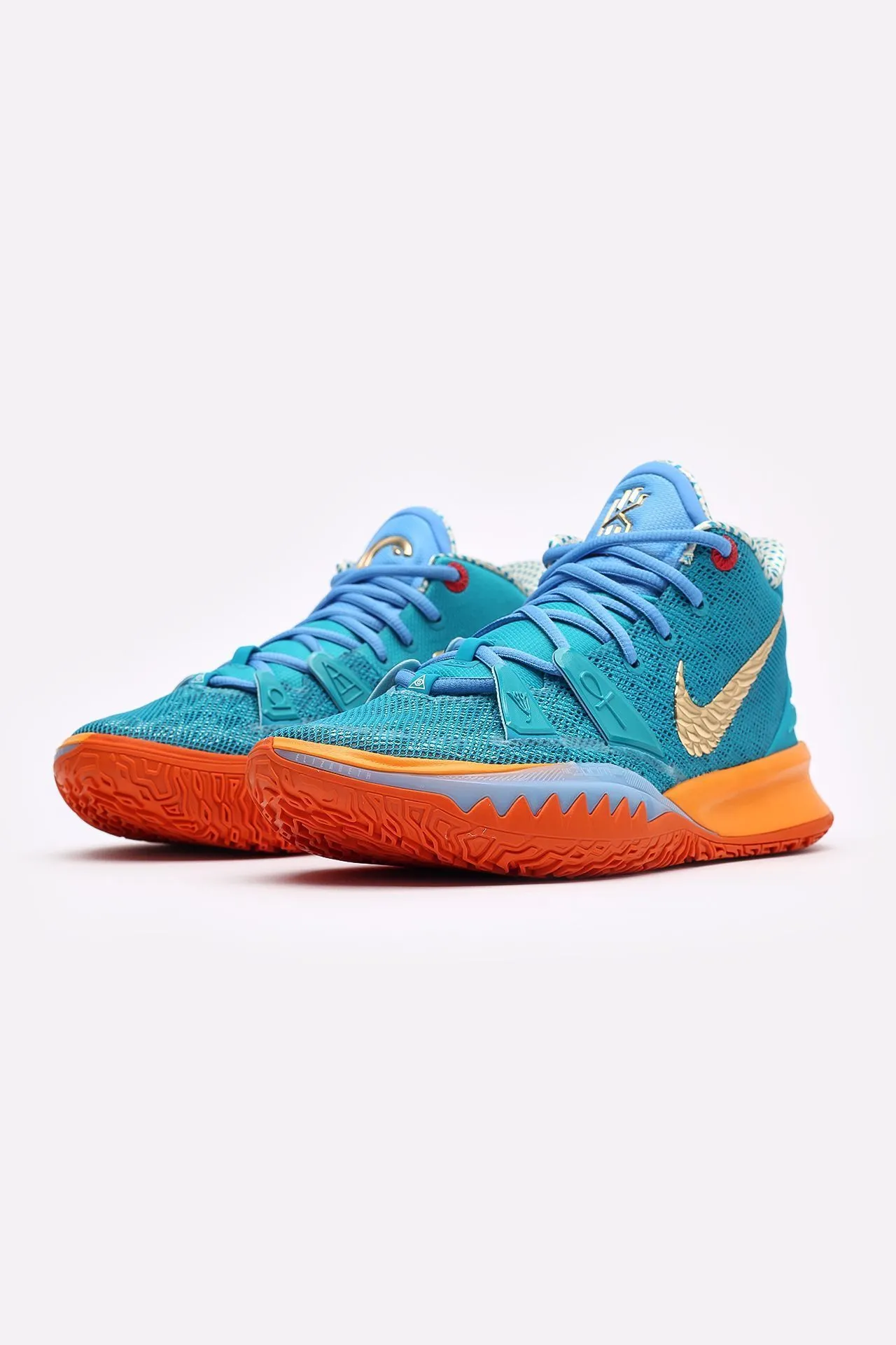 Кайри 7. Кроссовки Nike Kyrie 7. Nike Kyrie 7 голубые. Баскетбольные кроссовки Nike Kyrie 7. Nike Kyrie 7 оранжевые.