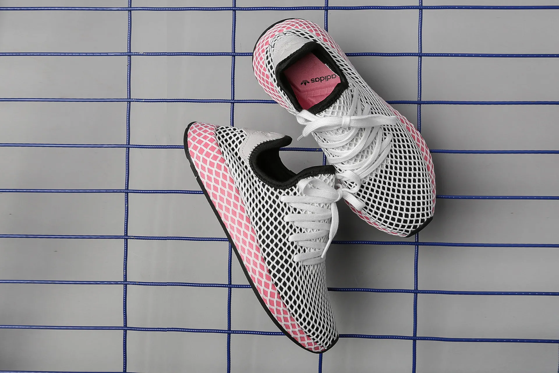 Deerupt w adidas deals