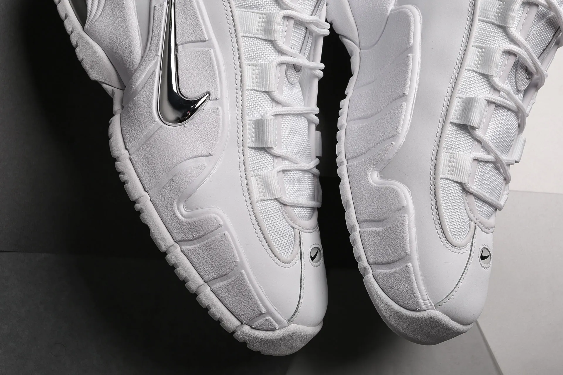 Nike air max penny all white best sale