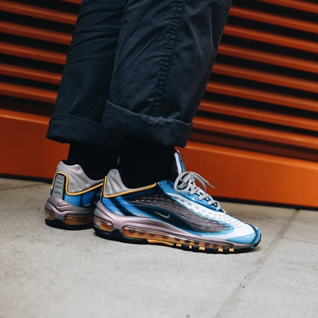 Nike air max deluxe on feet best sale