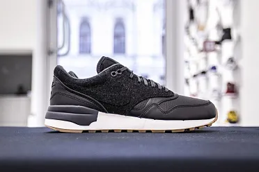 Nike Air Odyssey LX 806811 001 Sneakerhead
