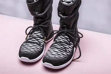 Nike wmns roshe two hi flyknit store